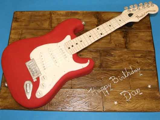Торт в виде электрогитары Fender Stratocaster